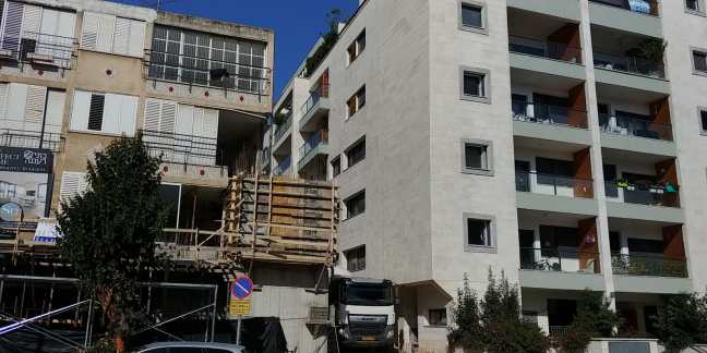 עורך דין יוסי משולם - סתימות ונזילות מצנרת בבניינים משותפים